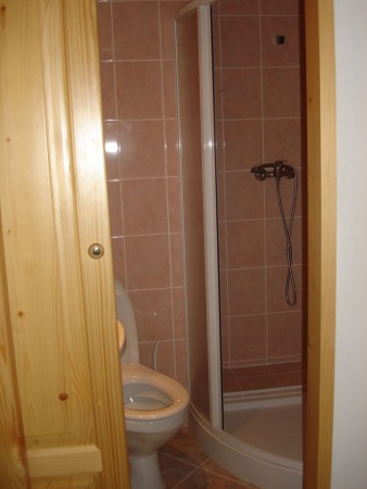 wc, sprcha kazda izba